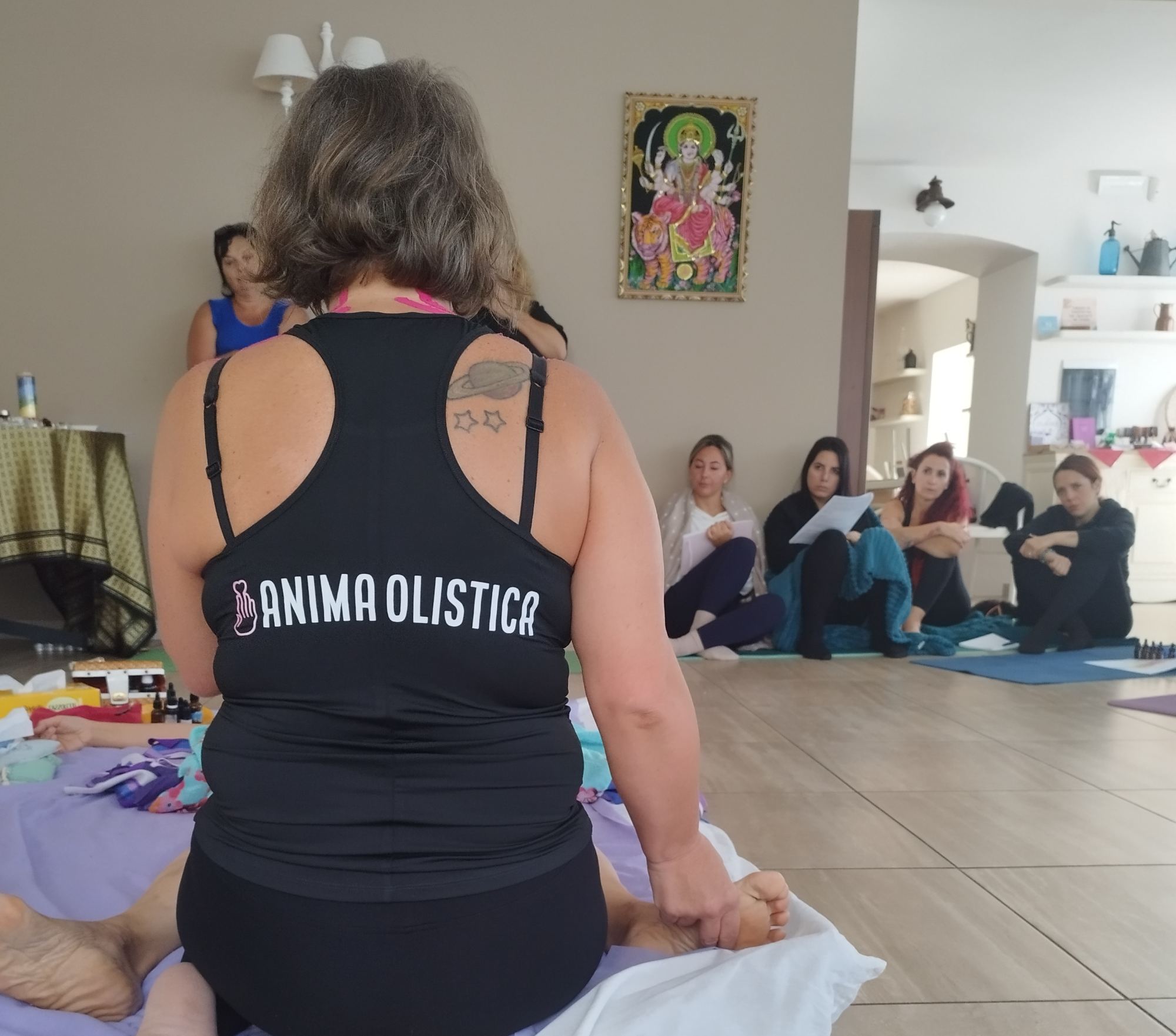 Atmajyoti durante l'insegnamento del corso