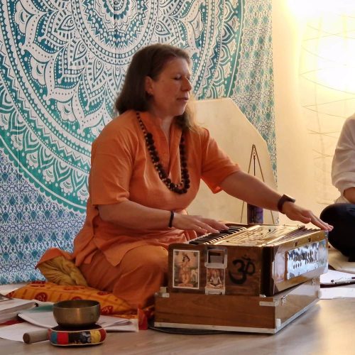 Nada Yoga, Mantra e Kirtan Seminar
